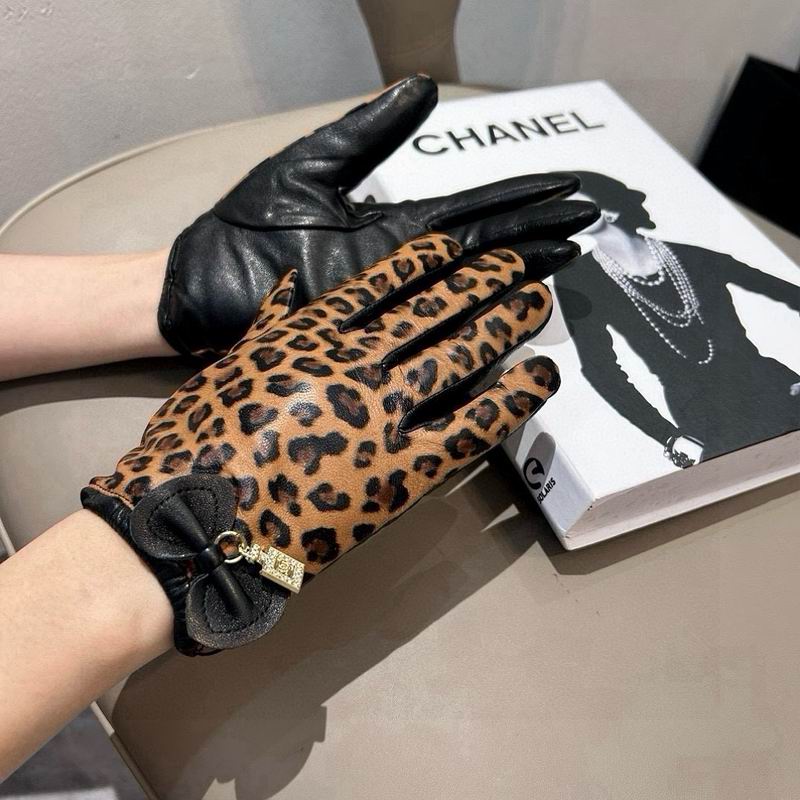 Chanel gloves hm234